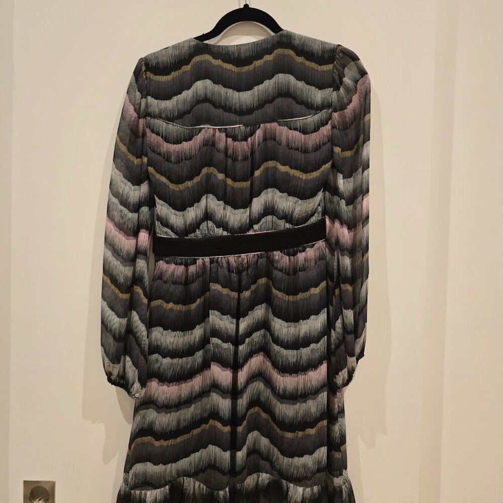 Diane von Furstenberg Dress Size 2 - Picture 6 of 7